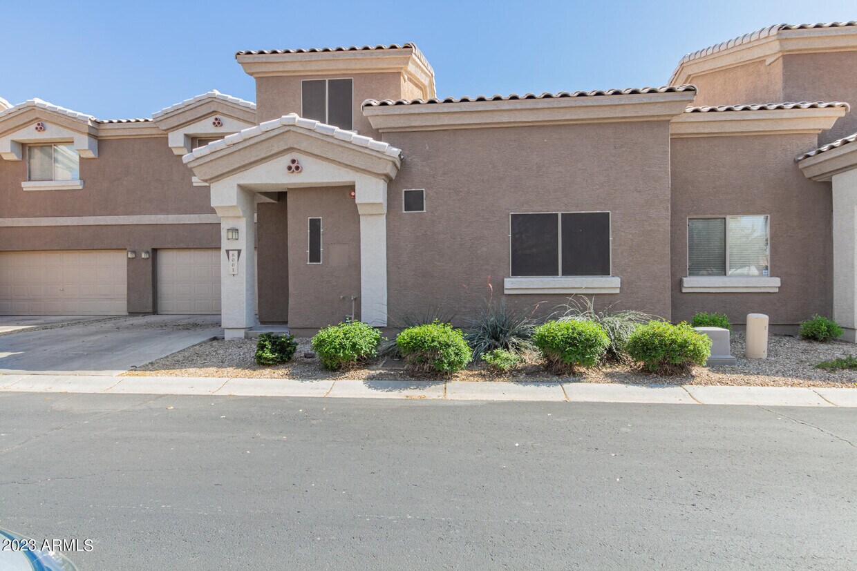 Primary Photo - 8001 W Carolina Dr