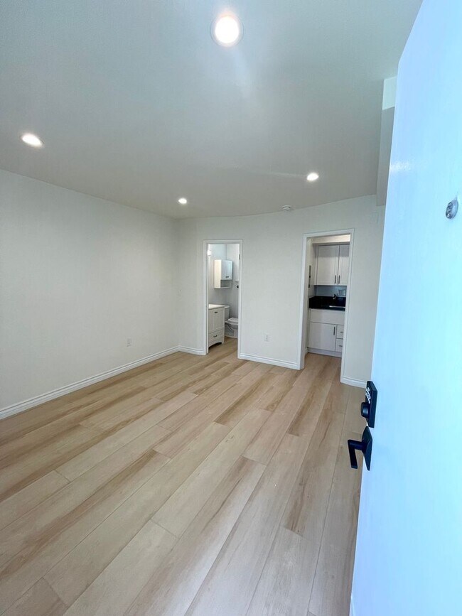 Foto del edificio - 10340-10360 Bellwood Ave