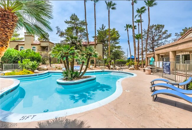 Building Photo - 3145 E Flamingo Rd