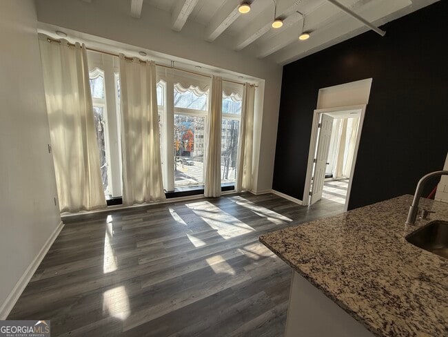 Foto del edificio - 32 Peachtree St NW