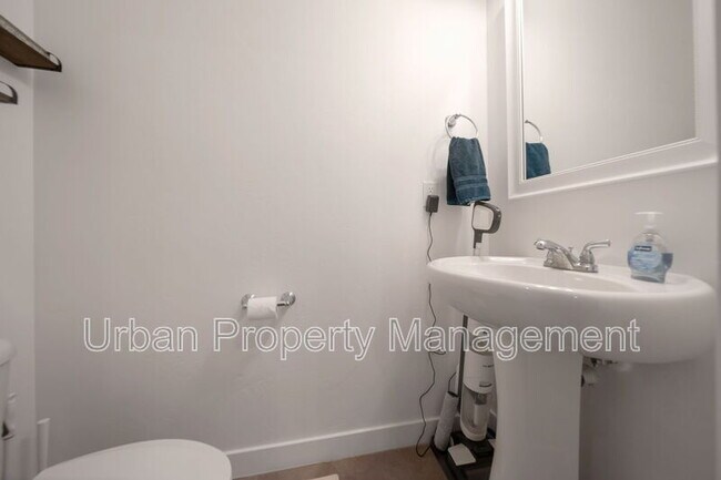 Foto del edificio - 5659 Coastal Ridge Ln