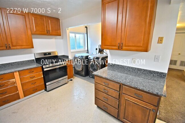 Foto del edificio - Quaint 2 Bed West Jordan Basement Unit! No...