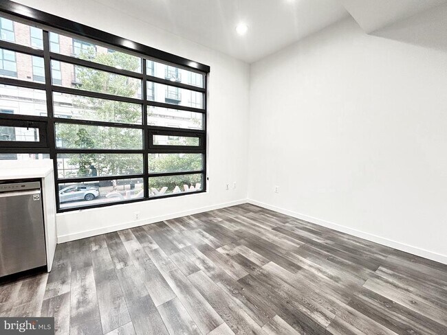Foto del edificio - 506 H St NE
