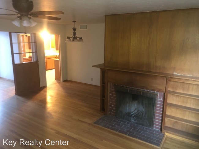 Building Photo - 3 br, 1.5 bath House - 5024 H Parkway