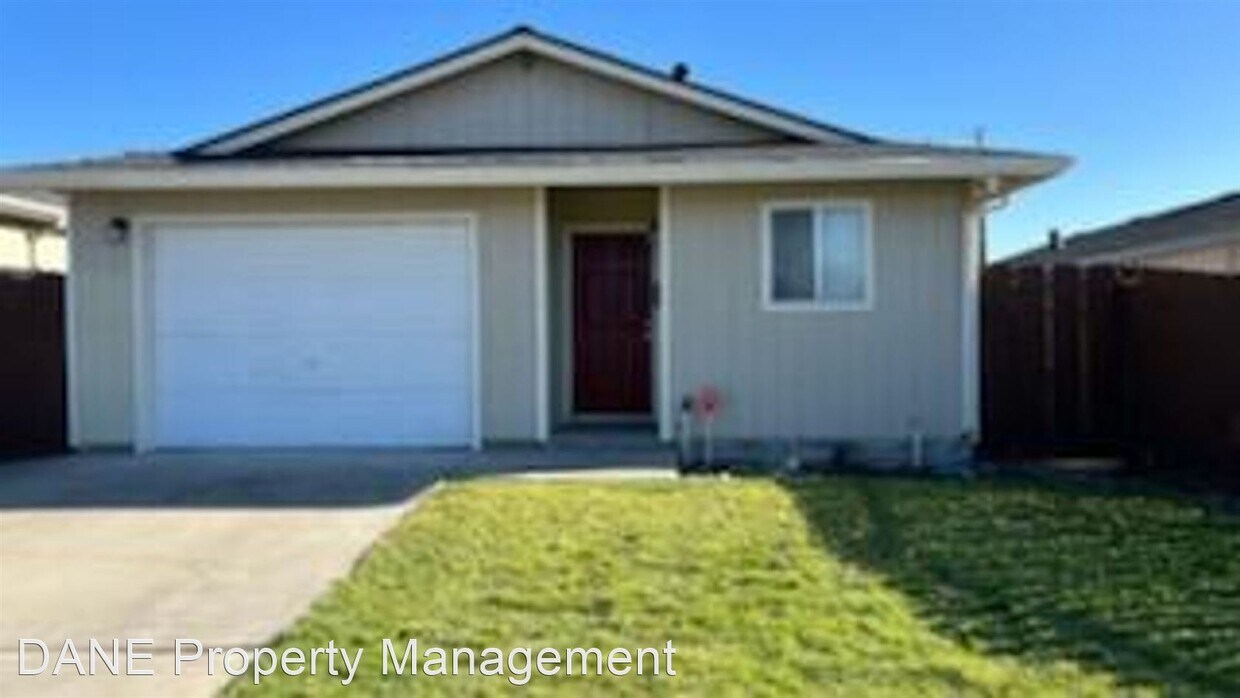 3 br, 1.5 bath House 1912 Olive ave House for Rent in Atwater, CA