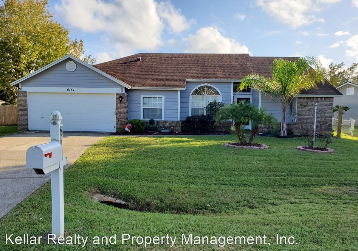 Primary Photo - 3 br, 2 bath House - 6151 Bermuda Dr.