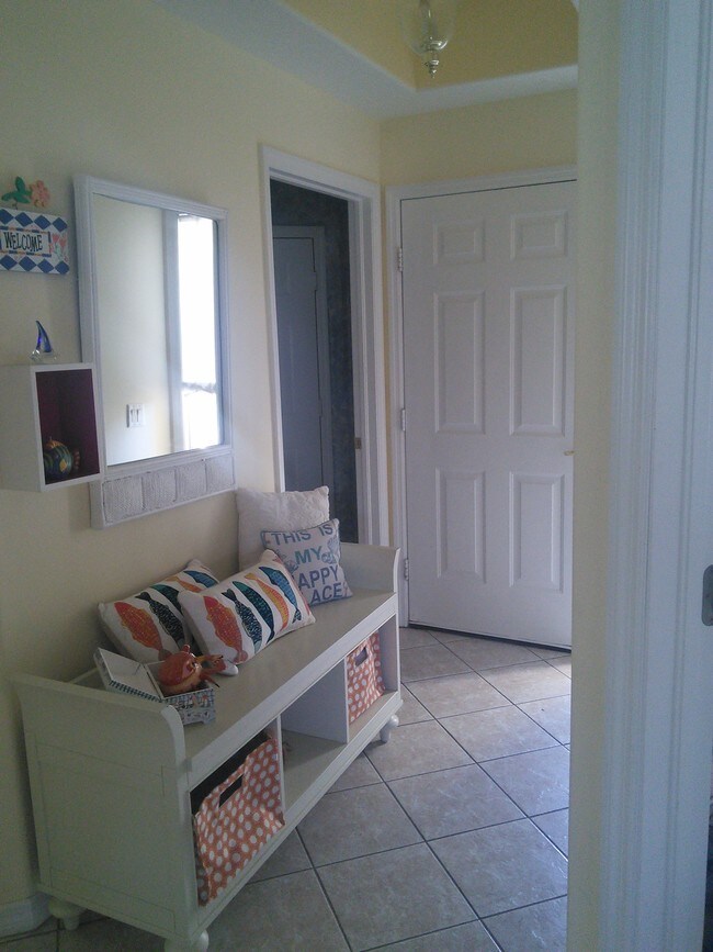 Hall entry - 14531 Grande Cay Cir