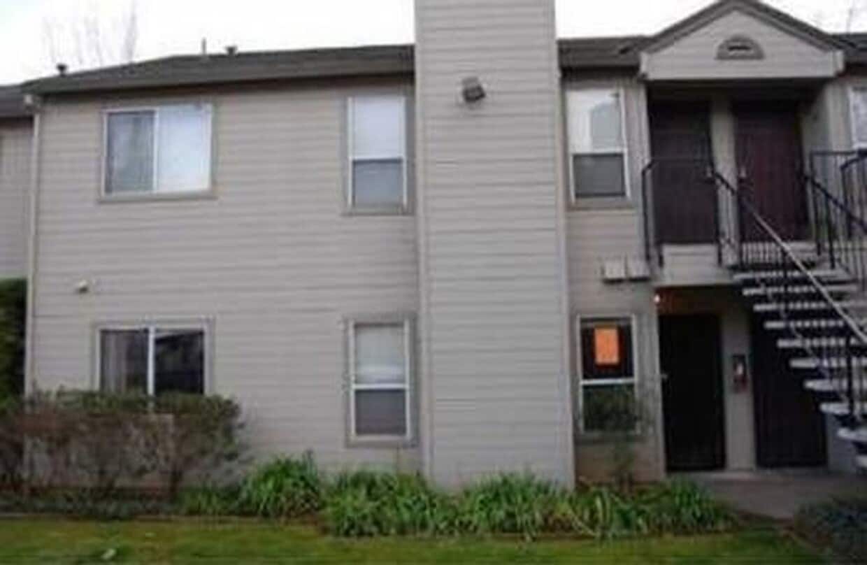 Primary Photo - Spacious & Updated 2-Bed, 1-Bath Condo with In-Unit Laundry!