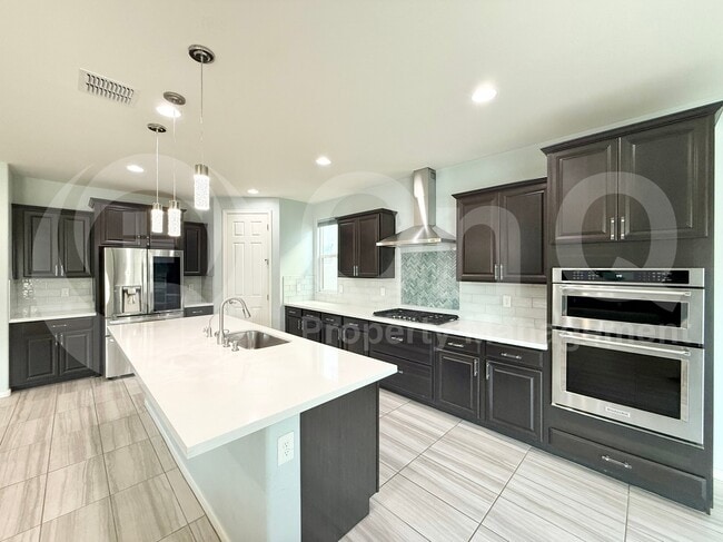 Building Photo - 261 E Wisteria Dr