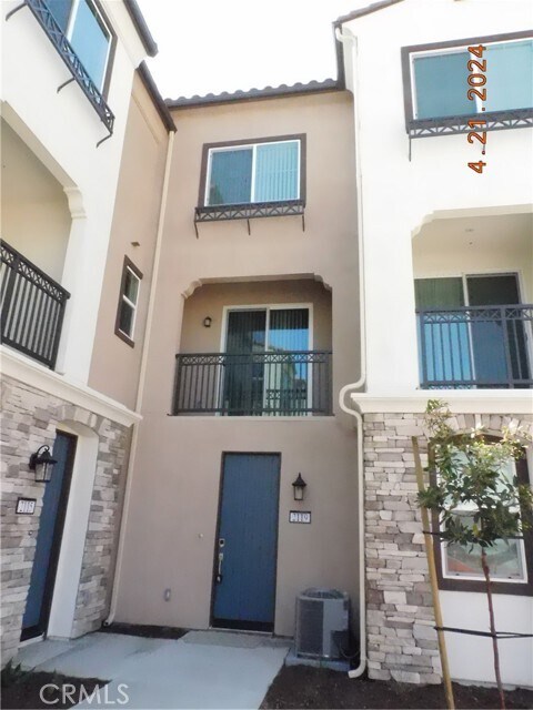Building Photo - 2119 Yukon