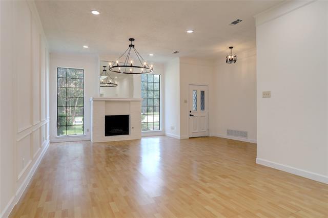 Foto del edificio - 3509 Hilltop Ln