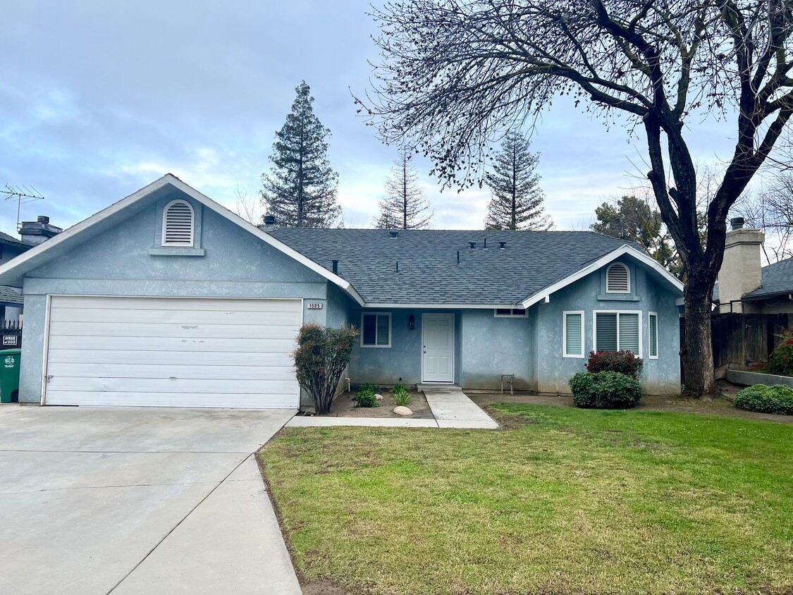 Primary Photo - Cute Family Home!