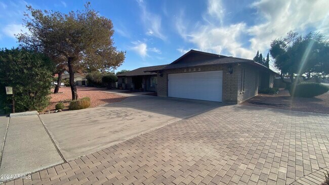 Foto del edificio - 6823 W Union Hills Dr