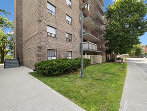 Building Photo - Valleyview Apartments