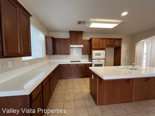 Foto del edificio - 4 br, 2.5 bath House - 4361 W Artemisa Drive