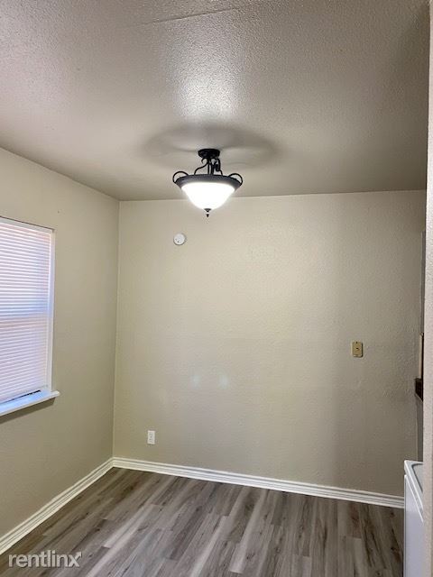 Foto del edificio - 1 br, 1 bath 4plex - 7135 Glen Terrace 2