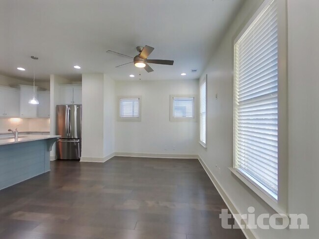Foto del edificio - 1224 Hillwood Private Cove