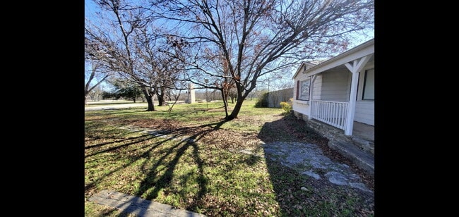 Building Photo - 310 S Crook