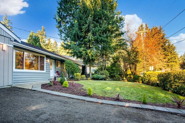 Foto del edificio - 649 130th Ave NE