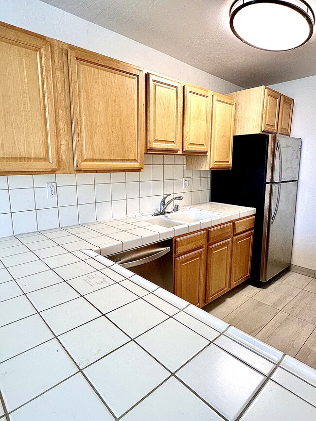 Building Photo - Two Clark Drive Apartments