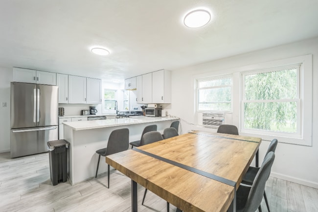 Foto del edificio - 1323 Whitehouse Trail