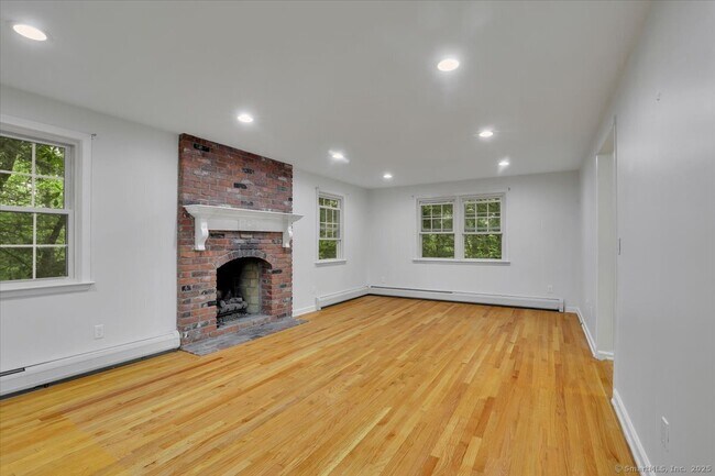 Foto del edificio - 77 Hemlock Ridge