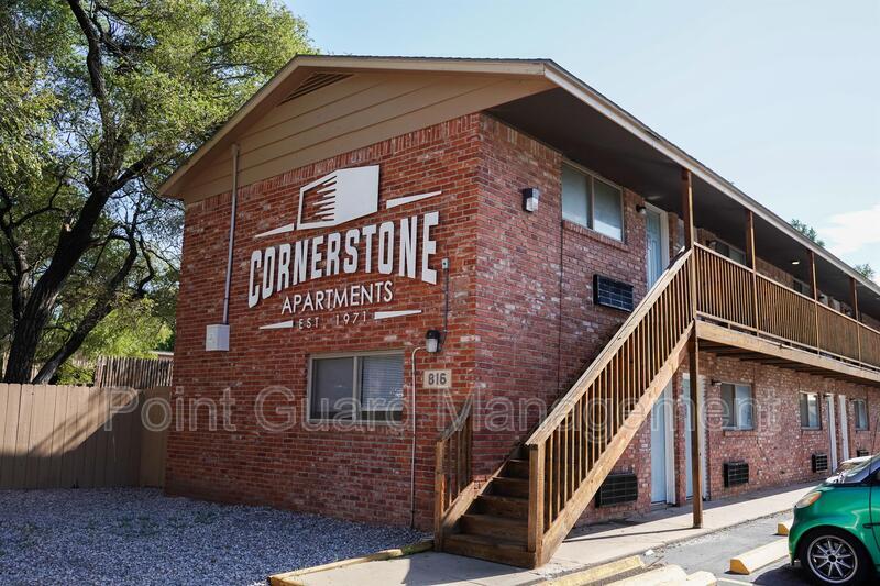 816 N West St Unit 4, Wichita, KS 67203 Condo for Rent in Wichita, KS