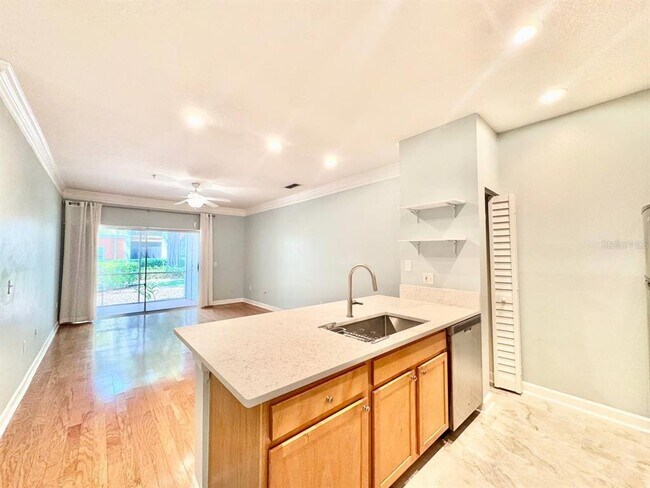 Foto del edificio - 4207 S Dale Mabry Hwy