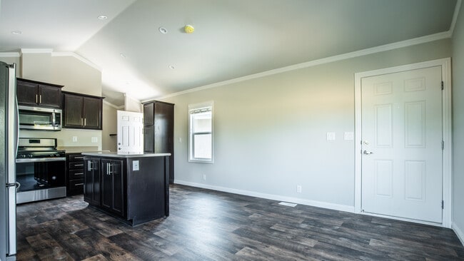 Building Photo - 408 Springvalley Dr
