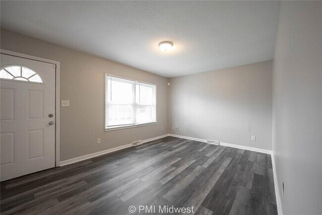 Foto del edificio - 3741 N Hartman Dr