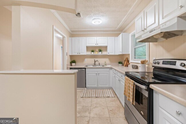 Building Photo - 4652 Patrick Dr