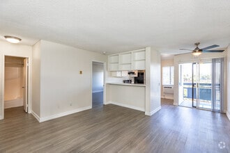 Interior Photo - Chateau Spring Hill Apartments