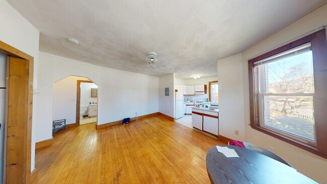 Foto del edificio - 221 Chestnut Hill Ave