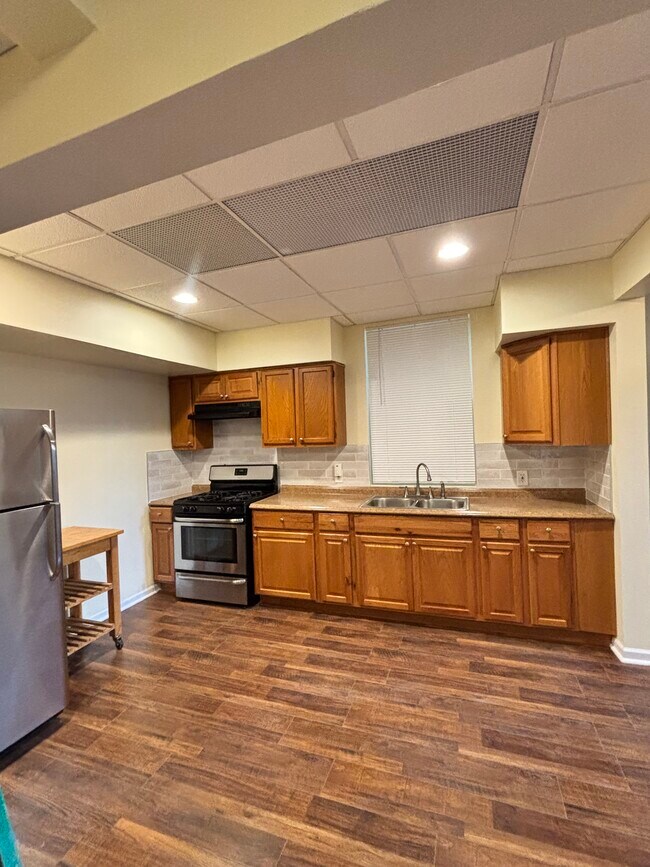 Cocina - 4430 S Homan Ave