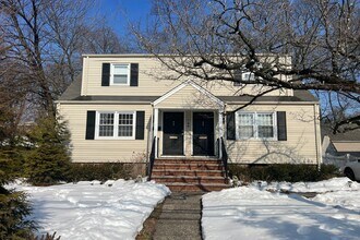 Building Photo - 195 Godwin Ave