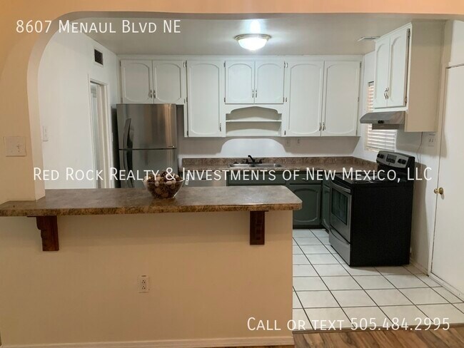 Foto del edificio - 8607 Menaul Blvd NE
