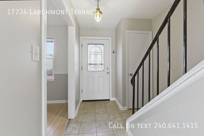 Photo - 17734 Larchmont Terrace House