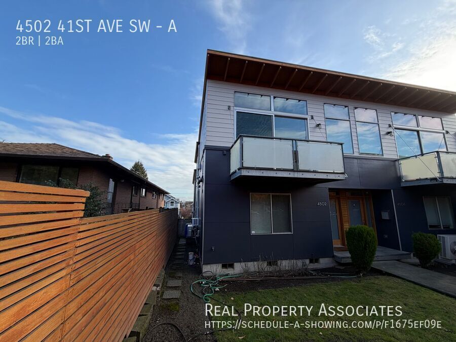 Photo - 4502 41ST AVE SW-A
