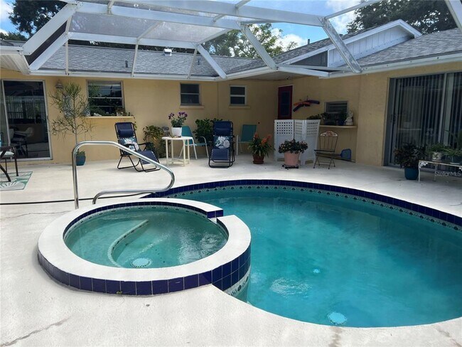 Foto del edificio - 3255 Village Ln