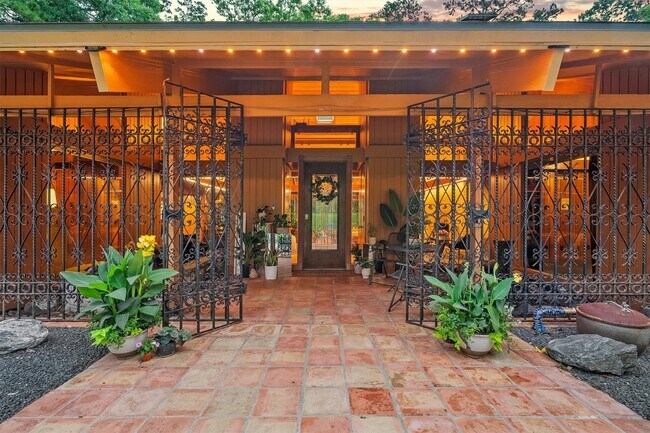 Building Photo - 29 Winged Foot Dr