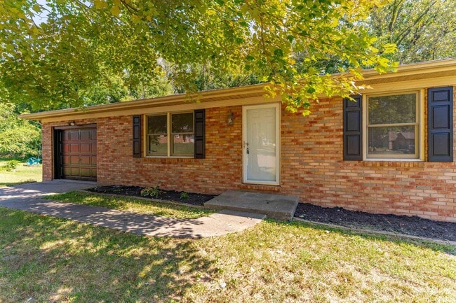 Building Photo - 6800 Oakmont Ct