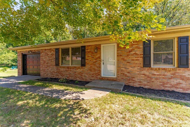 Foto del edificio - 6800 Oakmont Ct