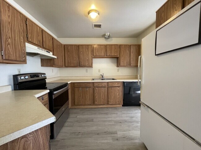 Foto del edificio - 2 bed 2 bath Prescott Valley  BHCRENT.COM