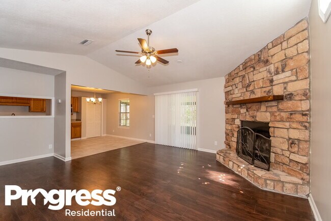 Building Photo - 4737 Cloverhill Cir S
