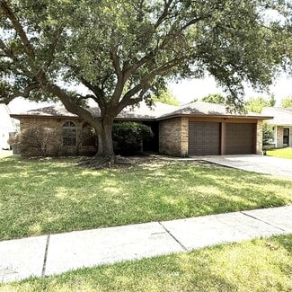 Building Photo - 13611 Splintered Oak Dr