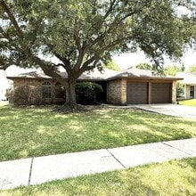 Building Photo - 13611 Splintered Oak Dr