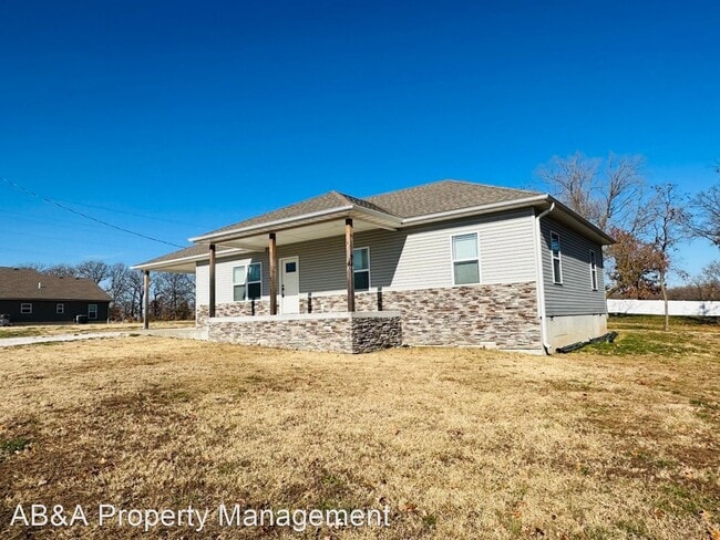 Foto del edificio - 3 br, 2 bath House - 5040 Jessica Ln.