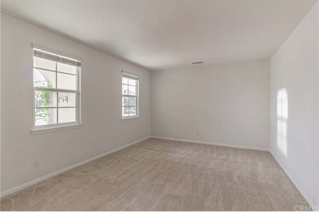 Building Photo - 12983 Leawood St