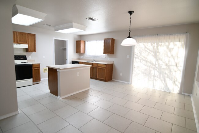 Building Photo - 8729 Sage Meadow Dr