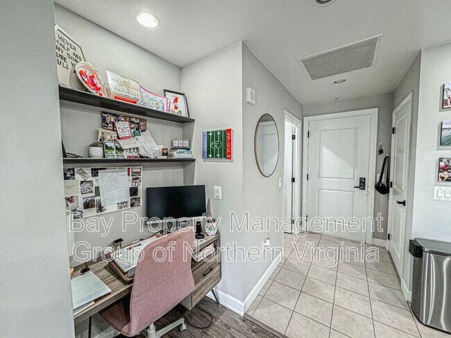 Foto del edificio - 8191 Strawberry Ln